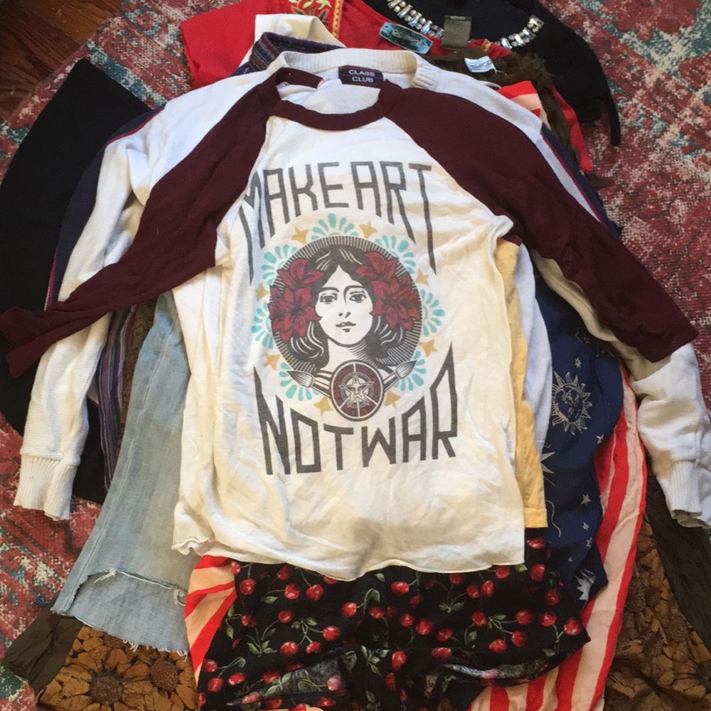 Obey Make art not war baseball tee